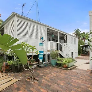 Landsborough Pde 122 Golden Golden Beach