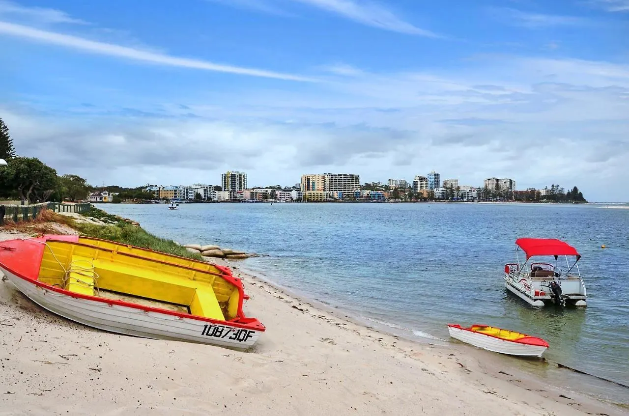 Golden Beach Family & Friends Getaway Zc4の連絡先
